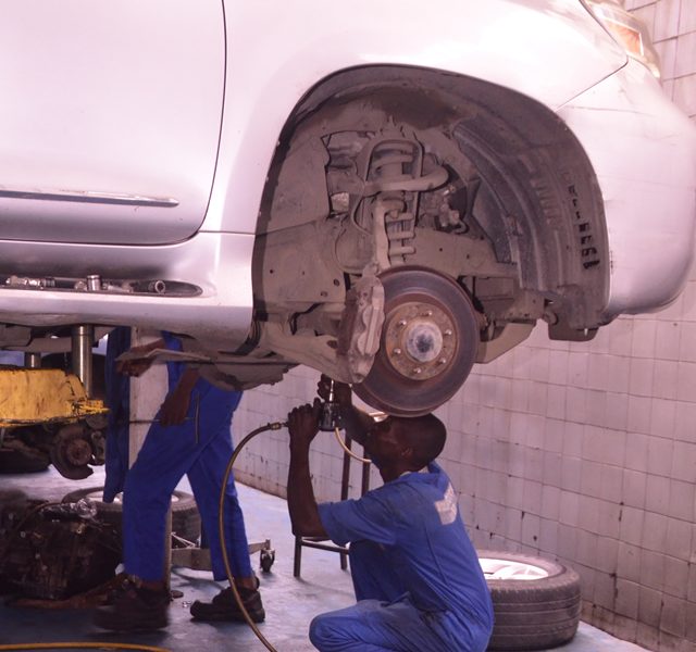 AYOLOLA MOTORS