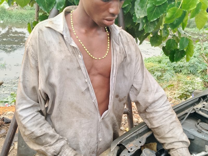 Mr Daniel Eze